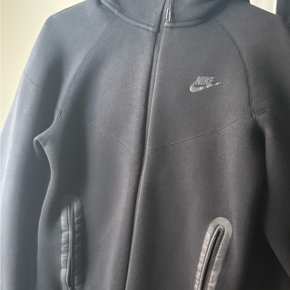 Nike Black Full-Zip Hoodie